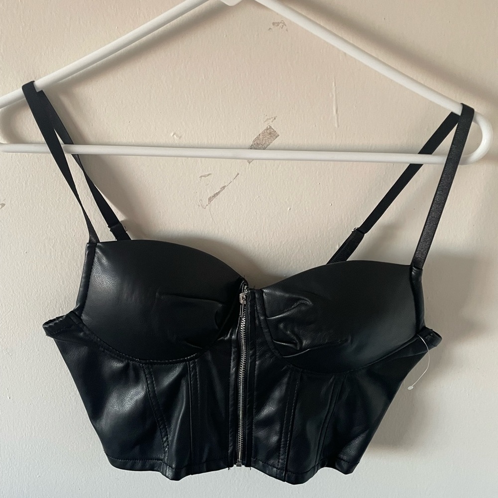 Black top size small